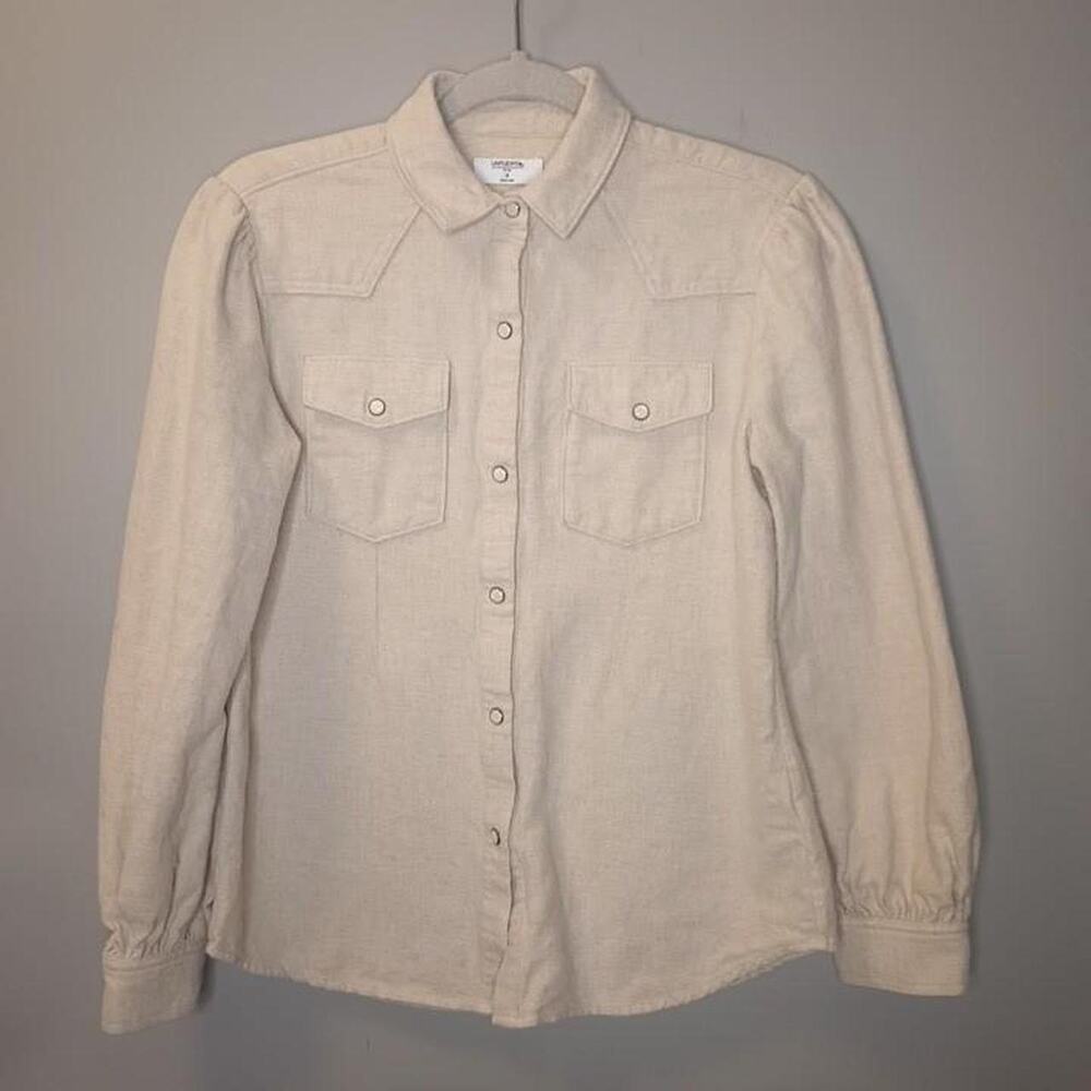 Untuckit cream button up shirt with